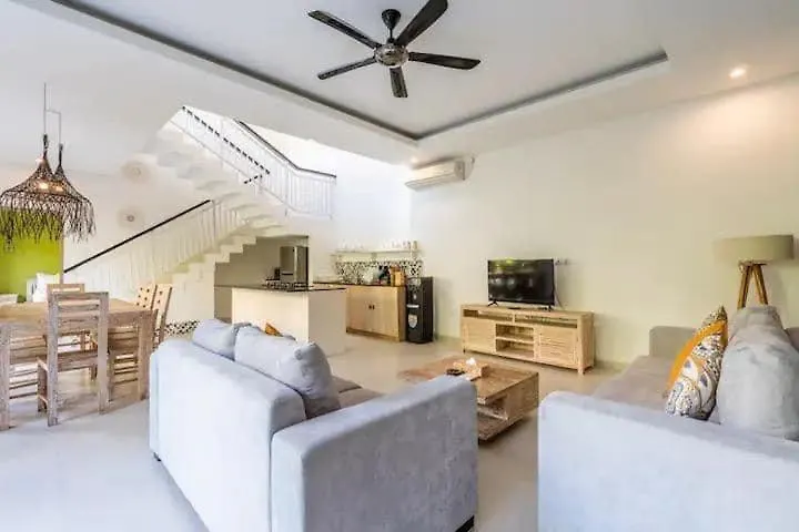 New Villa Indah Seminyak 3Br Private Pool  Seminyak (Bali)
