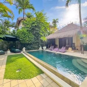 Bugis Kayu Aya Seminyak (Bali)